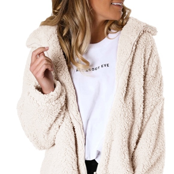 American Eagle Outfitters Jackets & Blazers - American Eagle | Creme Fuzzy Zip Up Jacket